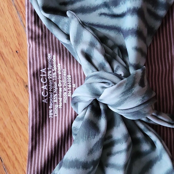 Acacia - Baker top - Picture 2 of 5